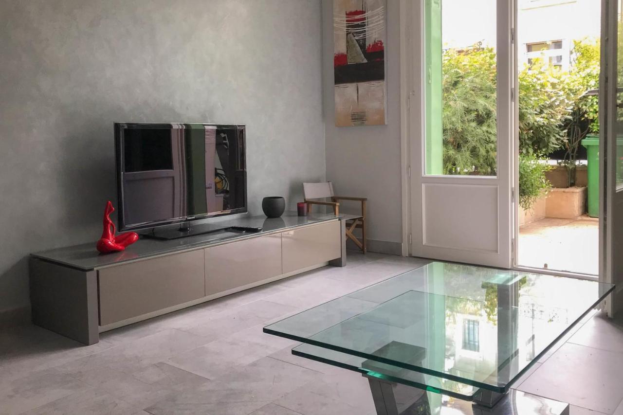 פריז Charming Townhouse With Garden In The City Of Love מראה חיצוני תמונה