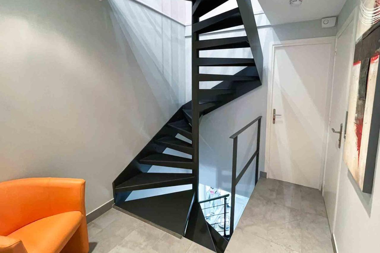 פריז Charming Townhouse With Garden In The City Of Love מראה חיצוני תמונה