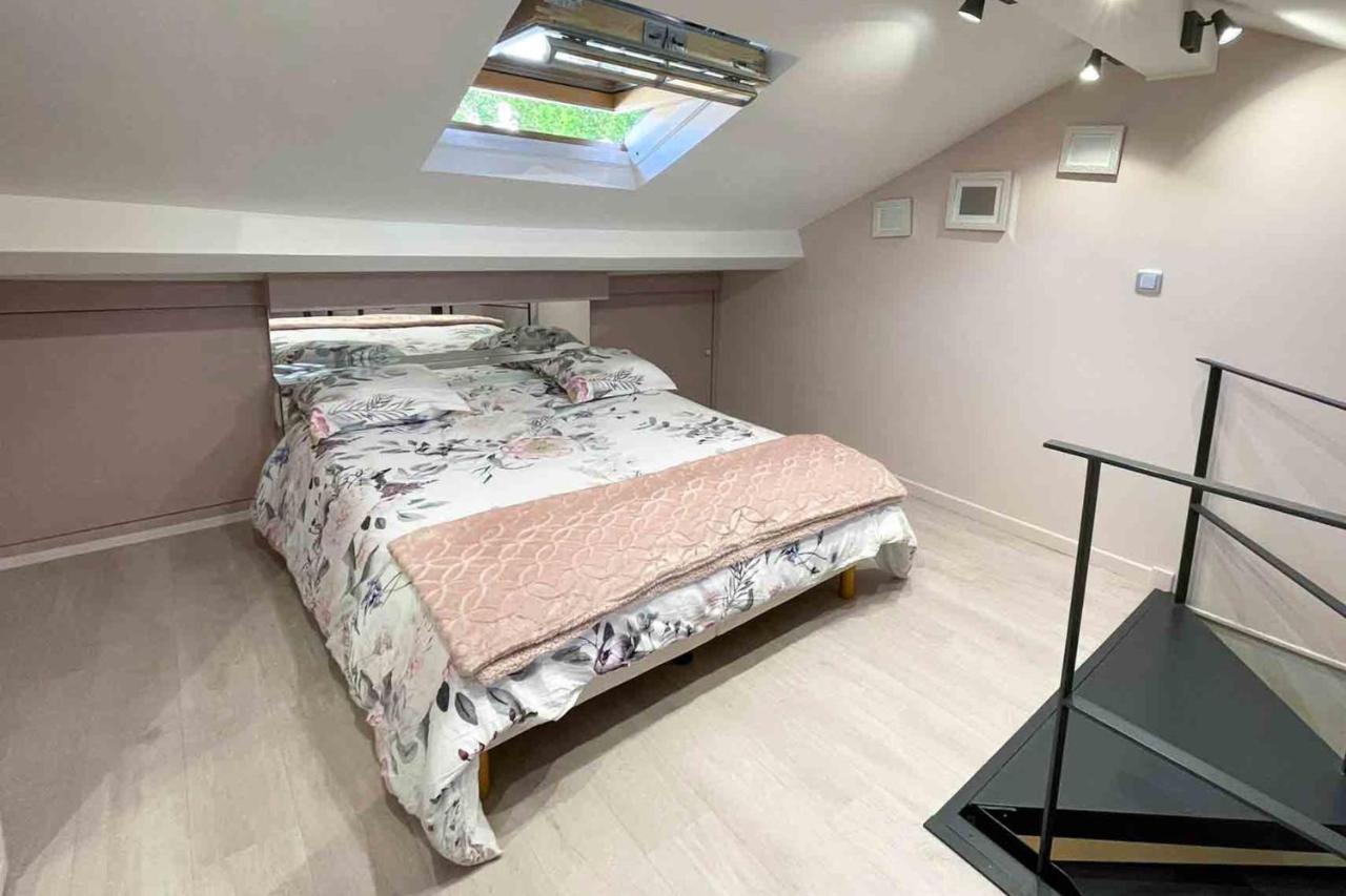 פריז Charming Townhouse With Garden In The City Of Love מראה חיצוני תמונה
